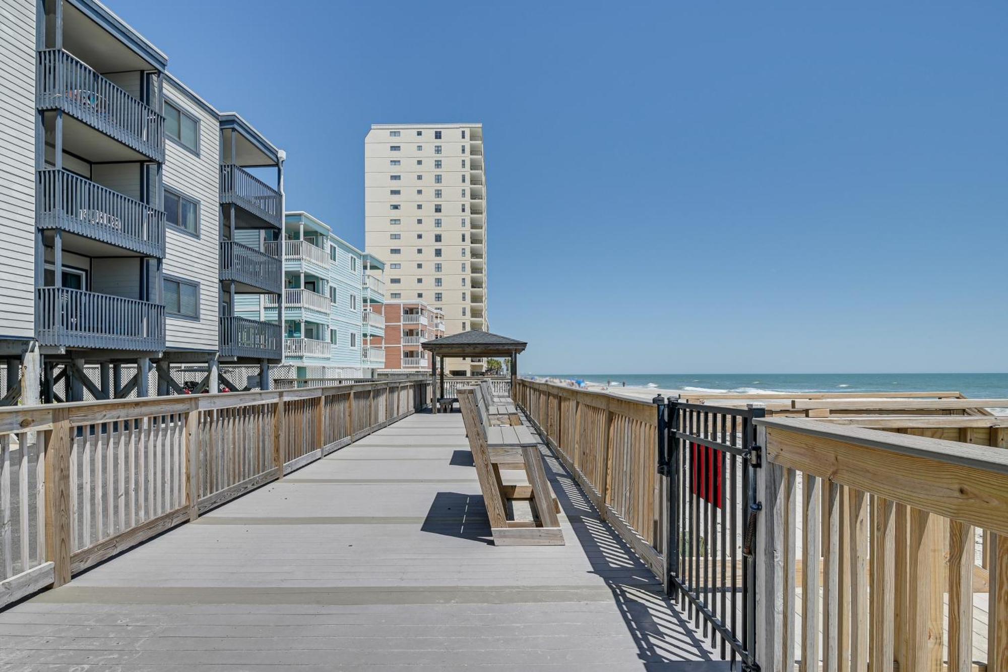 Coastal Condo On Beach With Community Pool Access! Myrtle Beach Eksteriør bilde